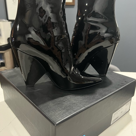 Saint Laurent Niki Patent Zip Bootie 38.5 - Picture 10 of 11